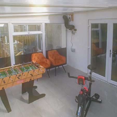 Luxury 4 Bedroom Cottage With Stunning Views Near Fairy Pools! คาร์บอสท์ ภายนอก รูปภาพ