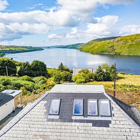 Luxury 4 Bedroom Cottage With Stunning Views Near Fairy Pools! คาร์บอสท์ ภายนอก รูปภาพ