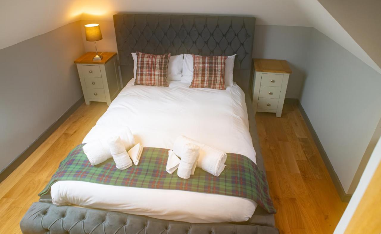 Luxury 4 Bedroom Cottage With Stunning Views Near Fairy Pools! คาร์บอสท์ ภายนอก รูปภาพ