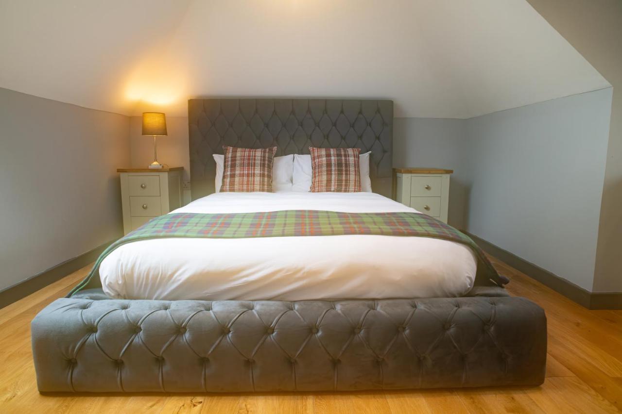 Luxury 4 Bedroom Cottage With Stunning Views Near Fairy Pools! คาร์บอสท์ ภายนอก รูปภาพ