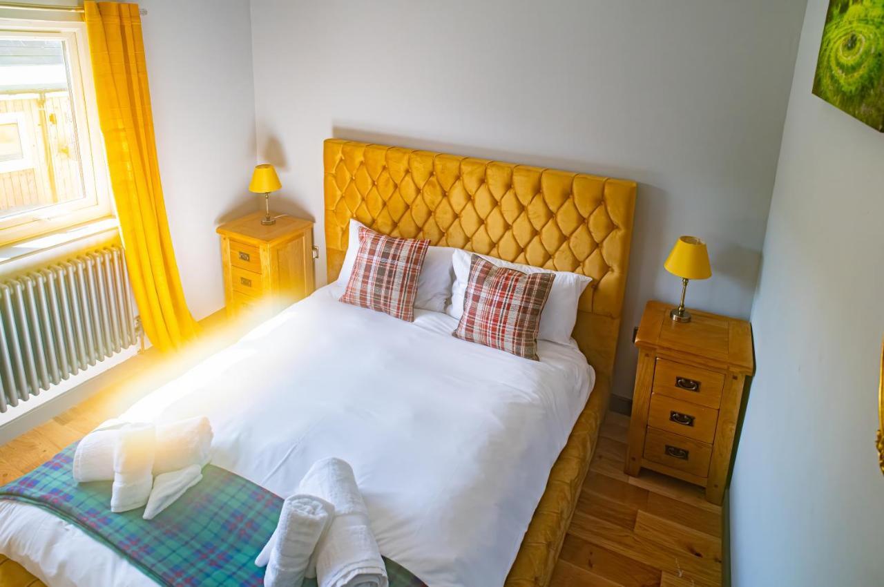 Luxury 4 Bedroom Cottage With Stunning Views Near Fairy Pools! คาร์บอสท์ ภายนอก รูปภาพ