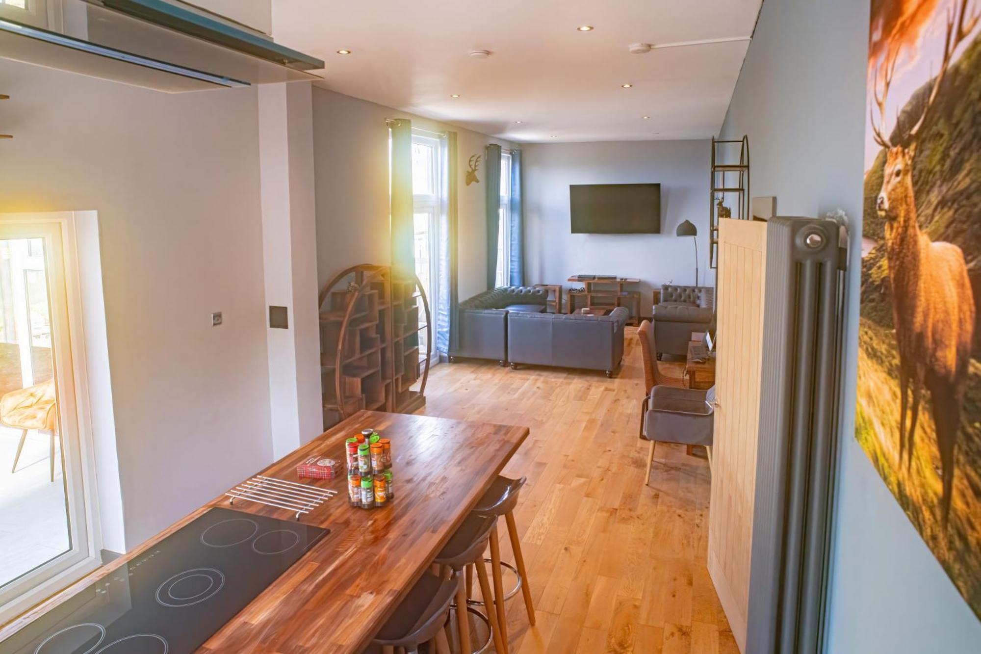 Luxury 4 Bedroom Cottage With Stunning Views Near Fairy Pools! คาร์บอสท์ ภายนอก รูปภาพ