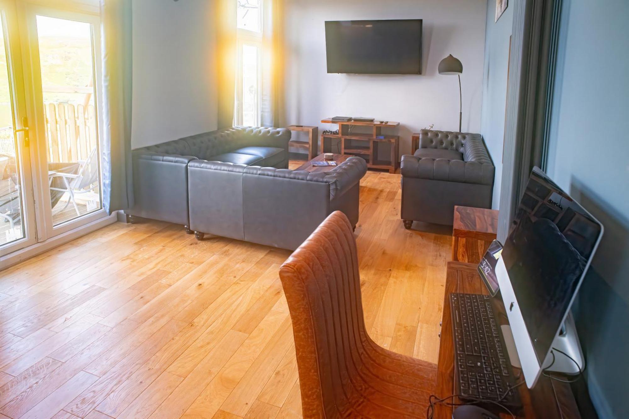 Luxury 4 Bedroom Cottage With Stunning Views Near Fairy Pools! คาร์บอสท์ ภายนอก รูปภาพ