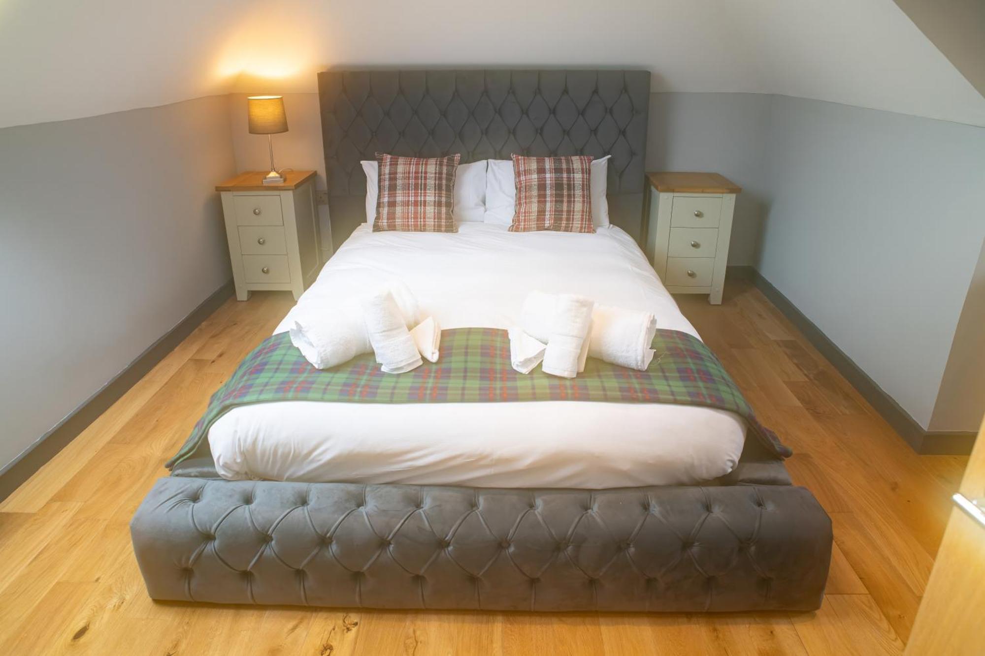 Luxury 4 Bedroom Cottage With Stunning Views Near Fairy Pools! คาร์บอสท์ ภายนอก รูปภาพ