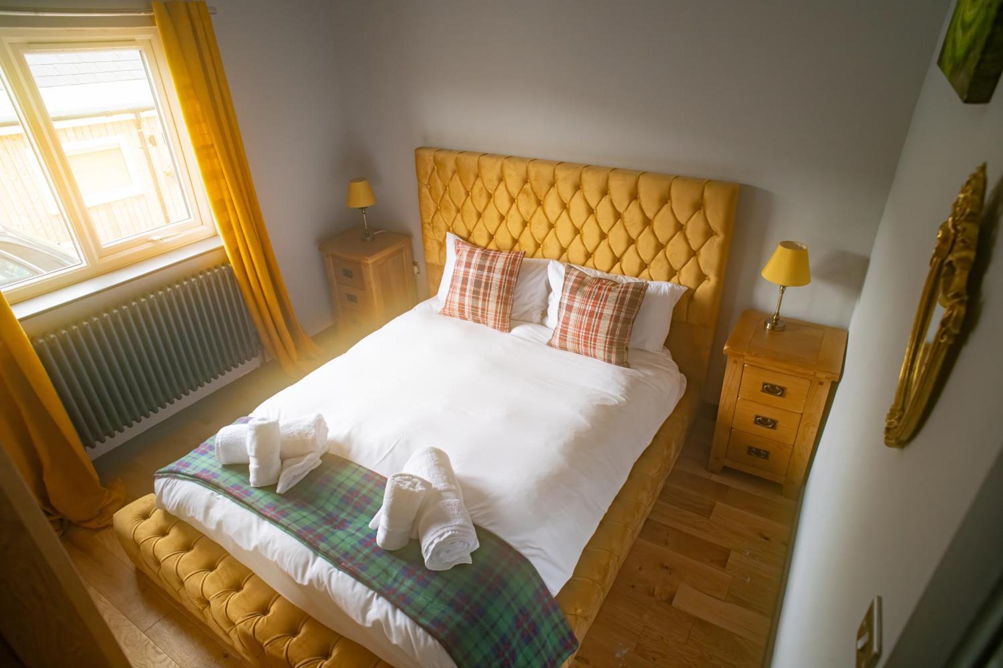 Luxury 4 Bedroom Cottage With Stunning Views Near Fairy Pools! คาร์บอสท์ ภายนอก รูปภาพ