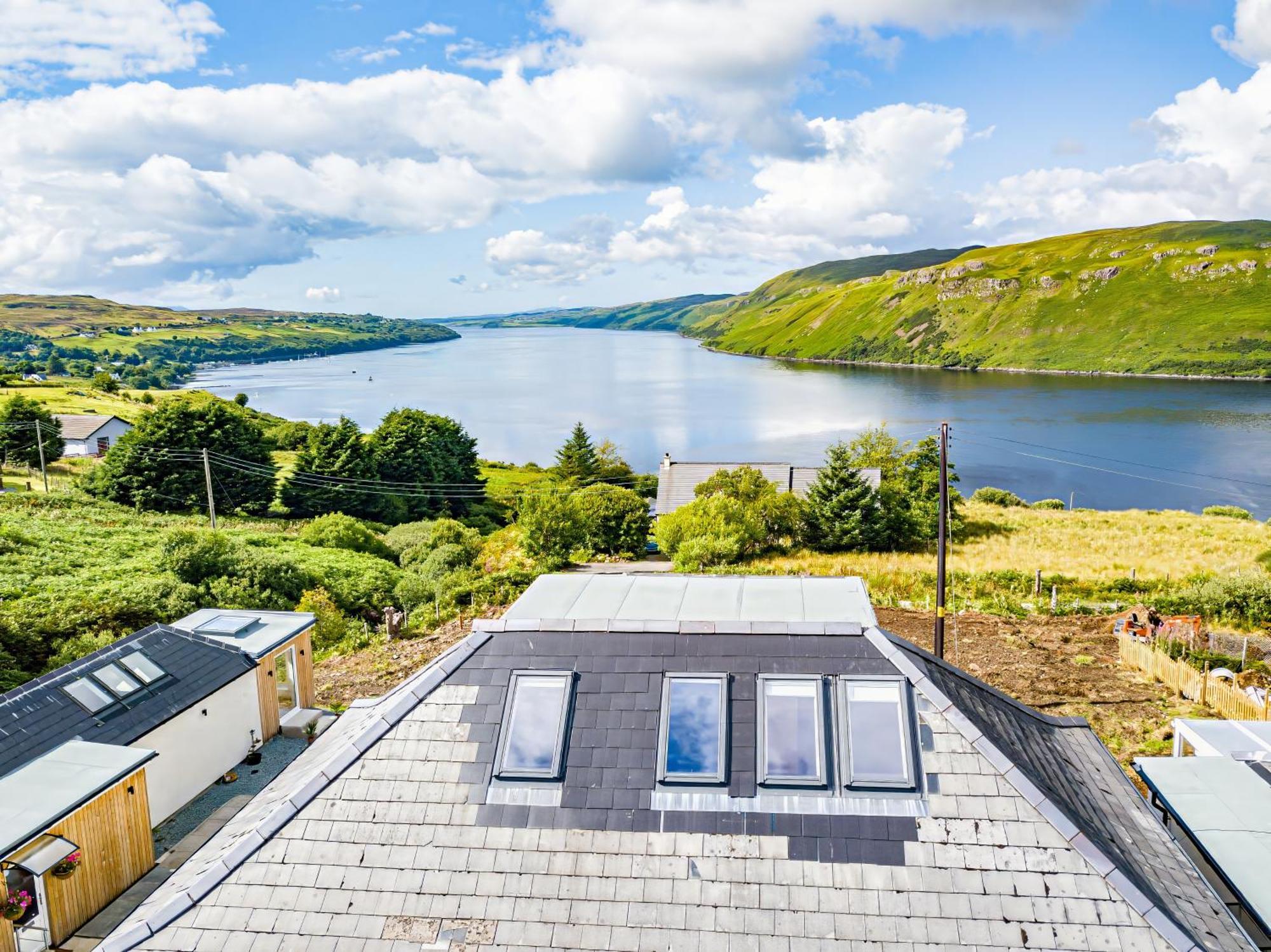 Luxury 4 Bedroom Cottage With Stunning Views Near Fairy Pools! คาร์บอสท์ ภายนอก รูปภาพ